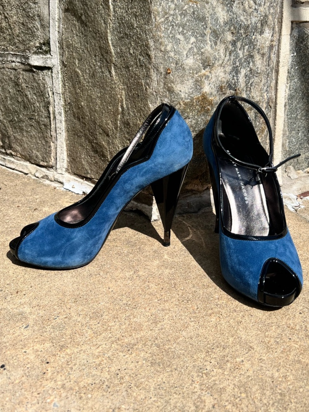 Rare Marc by Marc Jacobs Scalloped Blue Suede Black Geometric Heels Size 38.5